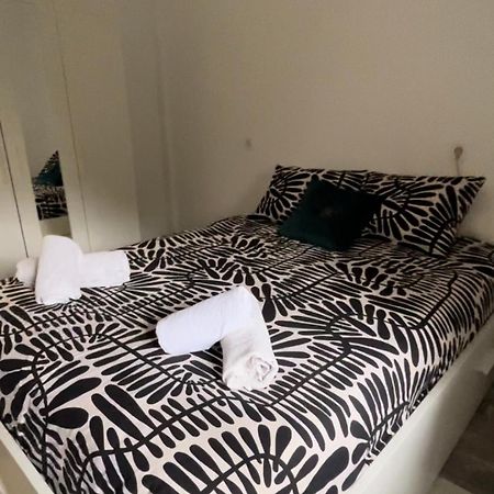Lovely Rooms En Piso Compartido Seville Luaran gambar