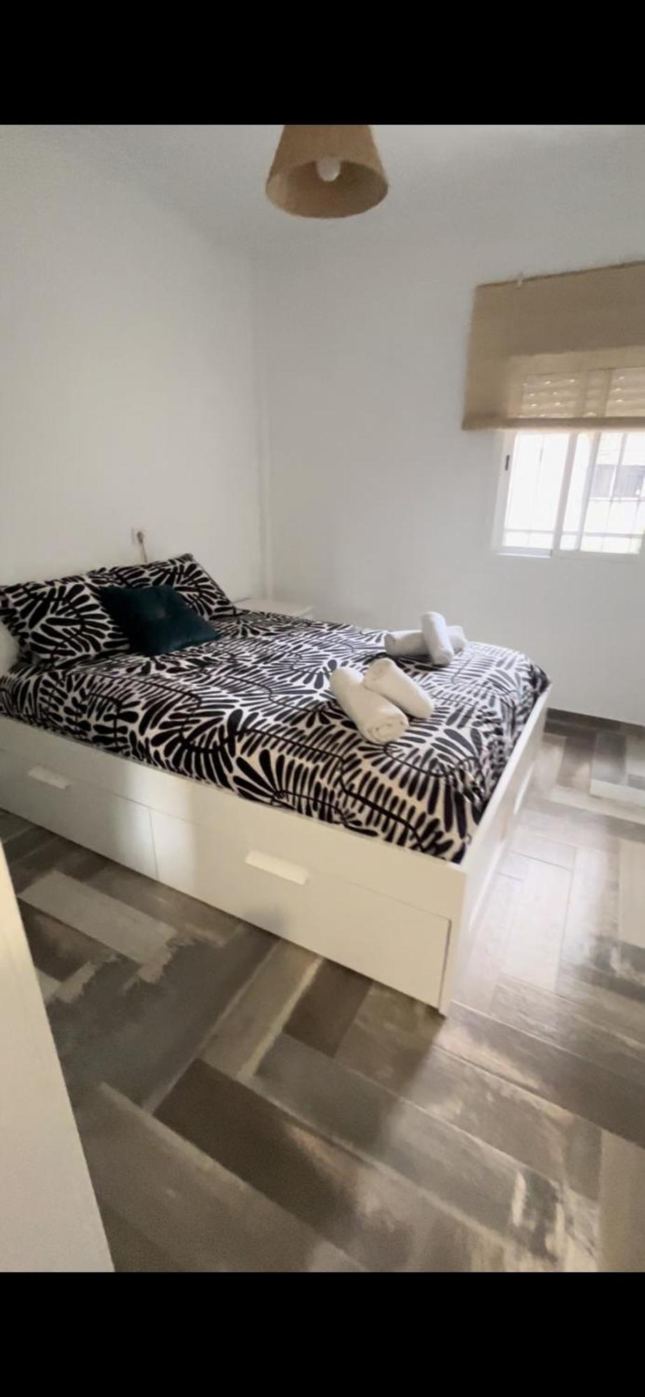 Lovely Rooms En Piso Compartido Seville Luaran gambar