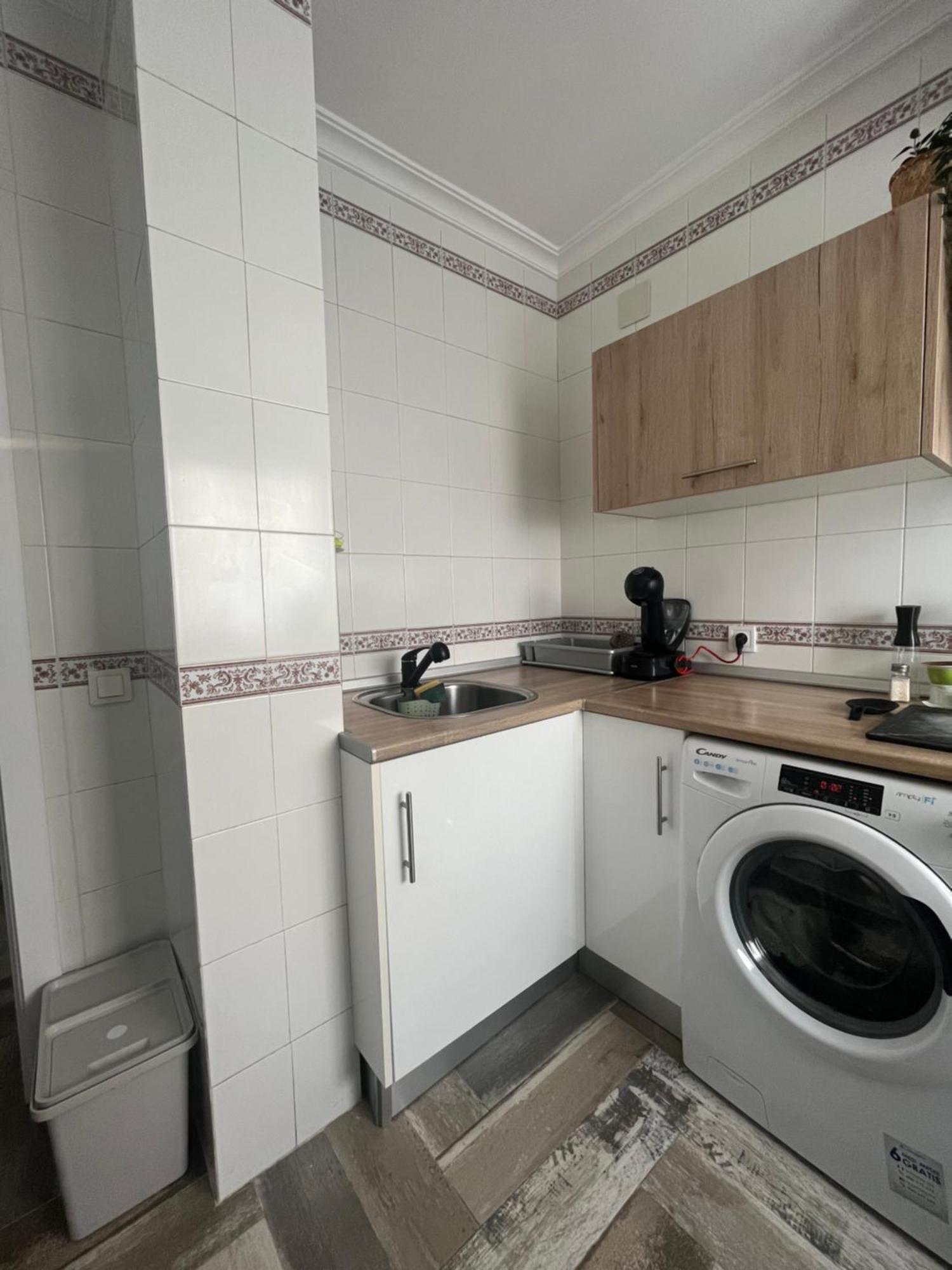 Lovely Rooms En Piso Compartido Seville Luaran gambar