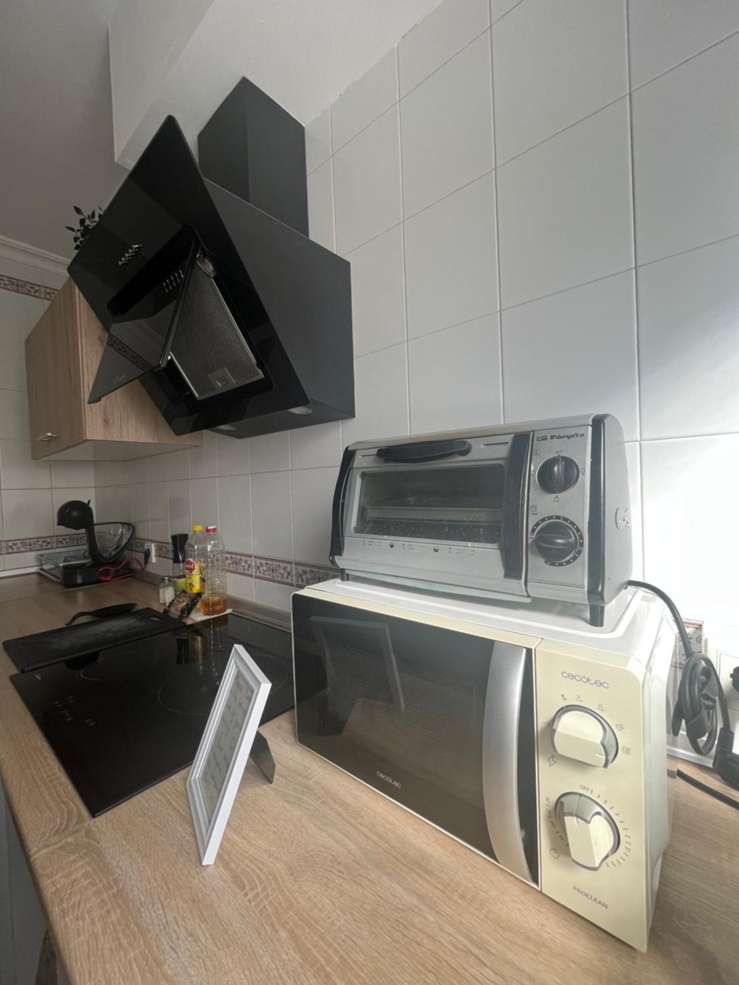 Lovely Rooms En Piso Compartido Seville Luaran gambar